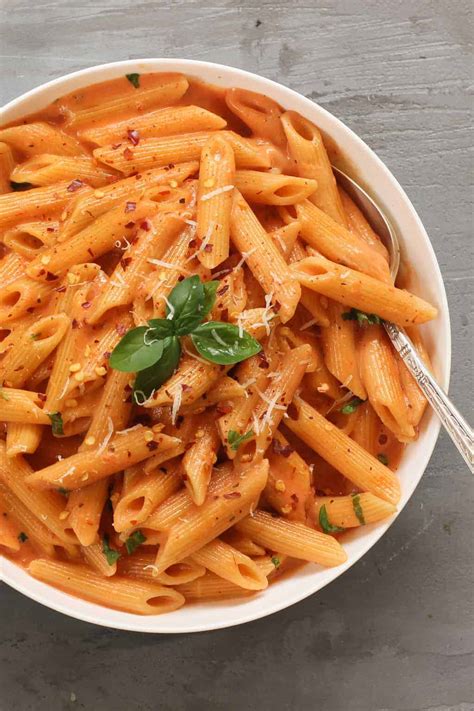 EASY Pasta with Tomato Cream Sauce - Ministry of Curry