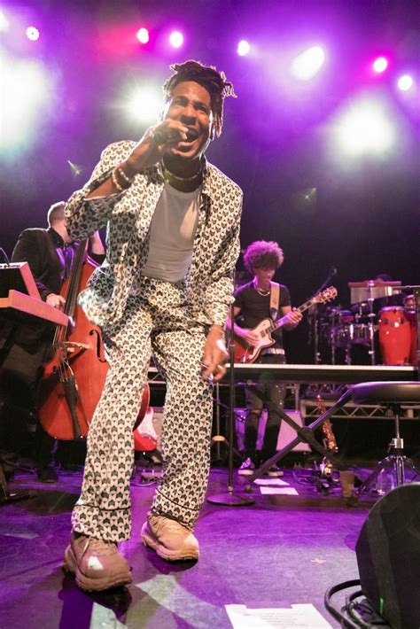 Jon Batiste Announces Winter 2024 North American Tour Dates - mxdwn Music