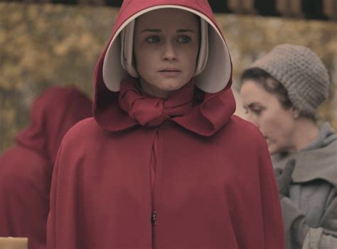 We Really Need to Talk About How Good Alexis Bledel Is in The Handmaid ...