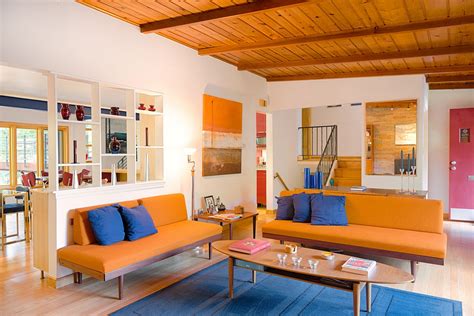 30 Examples of split complementary color scheme in Interiors