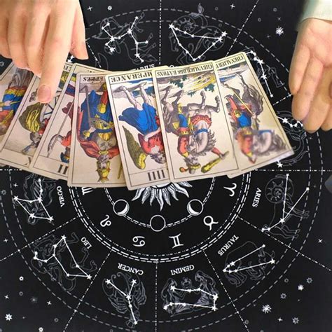 Bói Tarot là gì? Giải mã cách xem và ý nghĩa của bài Tarot