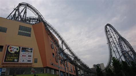 This mall in Japan has a roller coaster on top of it. : r/mildlyinteresting