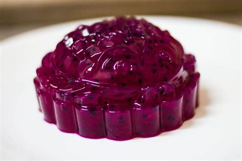 JoJo: Dragon Fruit Jelly Mooncake Recipe