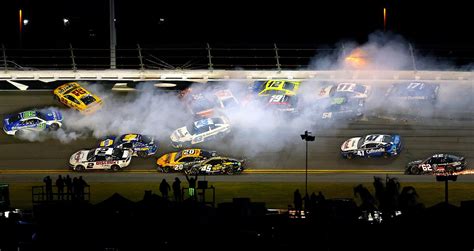 Big wreck hits late in Daytona 500 | NASCAR