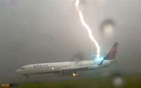 What happens when a plane is struck by lightning? | RNZ News