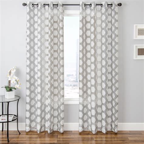 Elegant White Patterned Curtains – HomesFeed