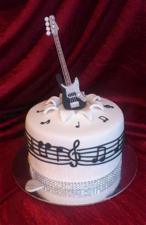 Electric Guitar Cake Más Guitar Birthday Cakes, Guitar Cake, Birthday ...