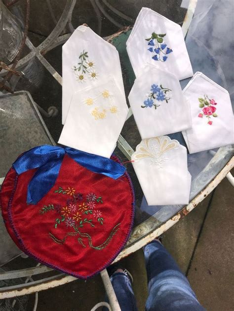 Vintage Ladies Hankies Lot of 6 White with Embroidered Flowers Holder | eBay | Ladies hanky ...