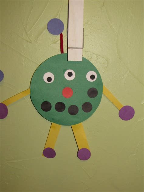 Image result for circles craft preschool | Circle crafts preschool, Monster craft, Preschool crafts