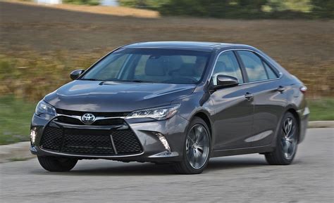 2017 Toyota Camry XSE V-6 Test | Review | Car and Driver