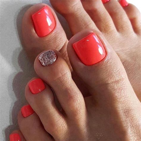 Red pedicure design ideas for your toenail #toenails | Дизайны педикюра ...