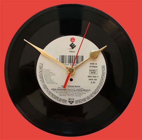 Linda Ronstadt - Don't Know Much - Vinyl Clocks