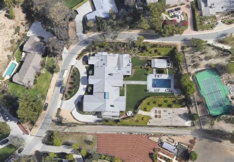 Robert Herjavec House: The Hidden Hills Estate - Urban Splatter