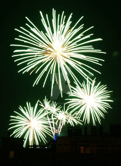 green fireworks by melenn on DeviantArt