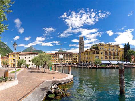 Vacanze a Riva del Garda - scopri il Lago di Garda!