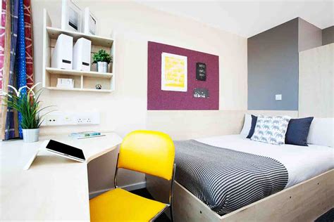 Best Student Accommodation Near University of Leeds - UniAcco