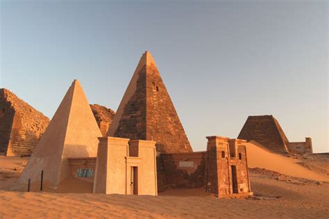 The pyramids of Meroe in Sudan - Suzanne Lovell Inc.