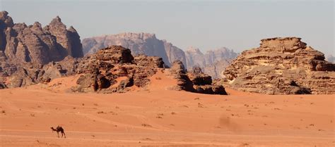 Wadi Rum - spectacular Arabian Desert ~ Batnomad