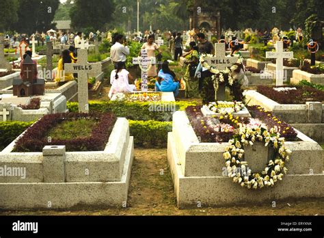 All souls day assembly at bhowanipur cemetery by mourning Christians Stock Photo, Royalty Free ...