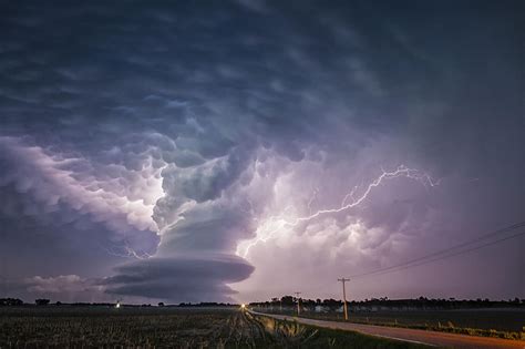 Broken Bow | Clouds, Lightning photos, Earth pictures