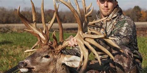 Club names IL buck its new world record non-typical whitetail ...