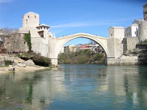 File:Mostar Stari Most 2008 2.jpg - Wikipedia