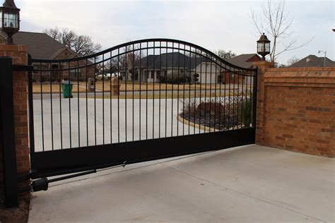 Simple Single Driveway Gate - Aberdeen Gate