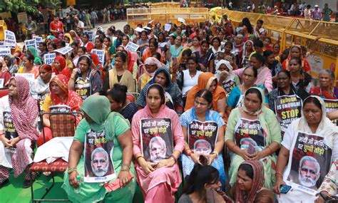 Mahila Congress, Youth Congress protest on Manipur women issue, demand ...