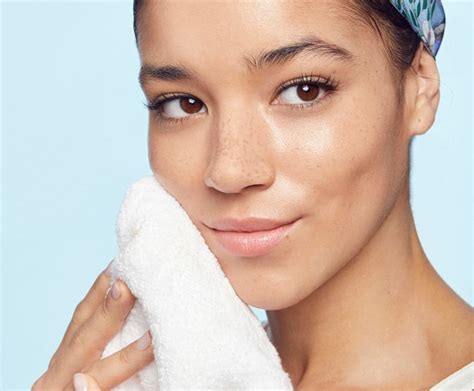 How to Get Clear Skin Once and for All: 11 Tips From Dermatologists