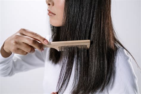 Combing Hair Photos, Download The BEST Free Combing Hair Stock Photos ...