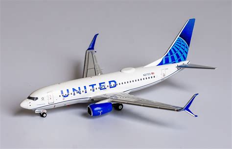 United Boeing 737-700 scimitar winglets N16732 die-cast NG Models 77001 ...