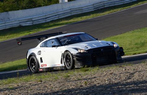 2013 Nissan GT-R Nismo GT3 Review, Specs & Pictures