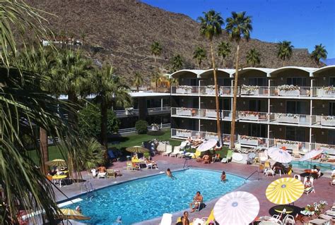 Explore Palm Springs: Oasis Hotel to Palm Mountain Resort & Spa