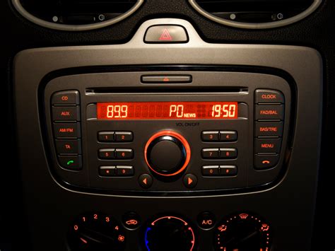 5 Aftermarket Car Stereos to Upgrade Your Older Vehicle 2021 - TrueCar Blog