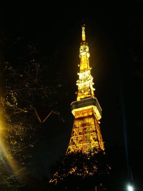 Autumn illumination 2012 10.11 Tokyo Tower, Eiffel Tower, Places To Go, Autumn, Japan ...