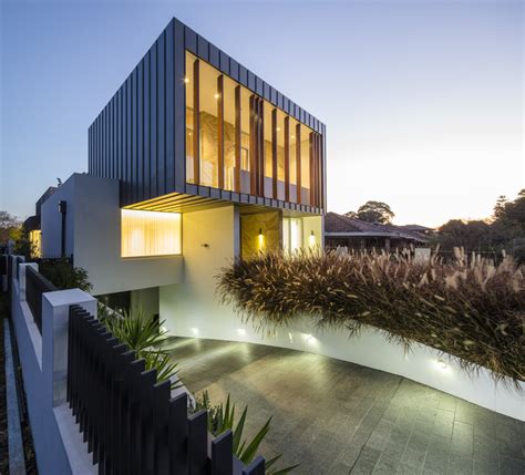 Box House / Zouk Architects | ArchDaily