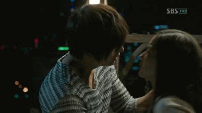 7 Of Lee Minho's Hot And Steamiest Kiss Scenes | Lee min ho, Lee min ho kiss, Lee min ho photos