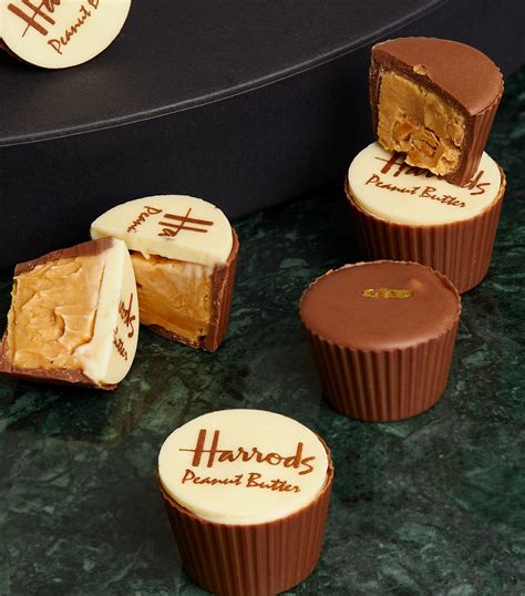 Harrods Belgian Milk Chocolate Peanut Butter Cup Selection (1kg) | Harrods SG