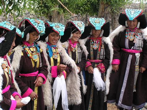 Feel Local Tibetan Culture Buddhist Festivals