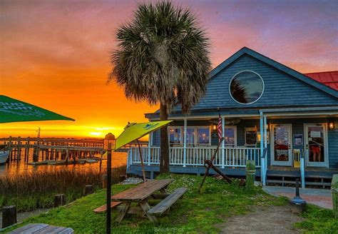 Dockside Restaurant in Town of Port Royal--Beaufort, SC (beaufortpics.com) | Boat storage, Port ...