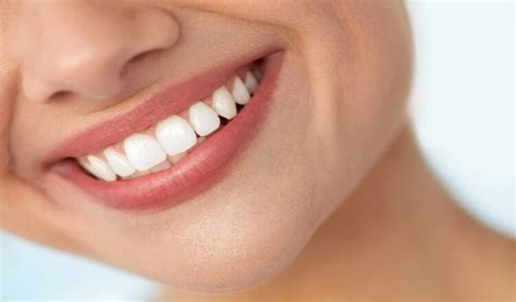 Show Off Those Pearly Whites! 5 Must-Know Tips for a Bright, White Smile