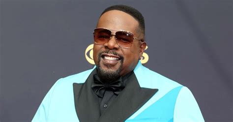 Emmy Awards 2021: Cedric the Entertainer called 'horrible host' as jokes fall flat | MEAWW