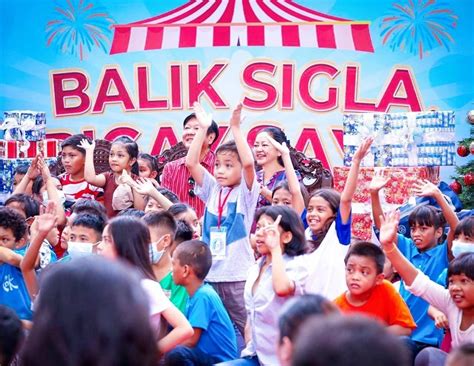 Over 17,000 kids get gifts from Malacañang ahead of Christmas