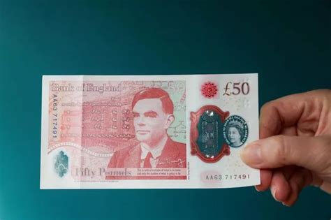 New £50 note featuring WWII codebreaking hero Alan Turing goes into ...