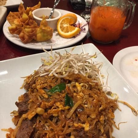 POMS THAI RESTAURANT, South Portland - Photos & Restaurant Reviews - Order Online Food Delivery ...