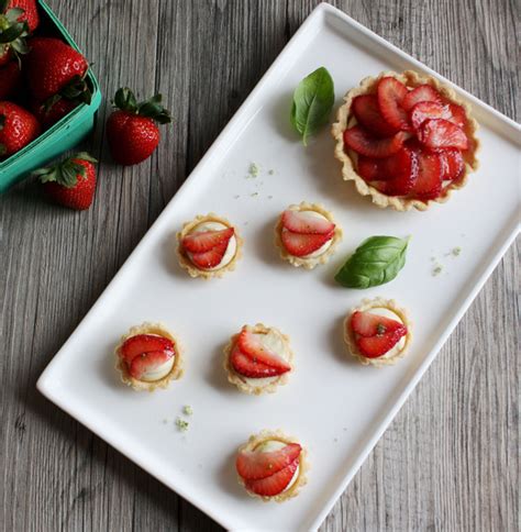 Recipe: Mini Strawberry Tarts Filled with Basil Cream | DessArts