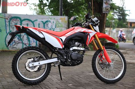 Panduan Servis Honda CRF150L, Gratis Biaya Ini Sampai Setahun - GridOto.com