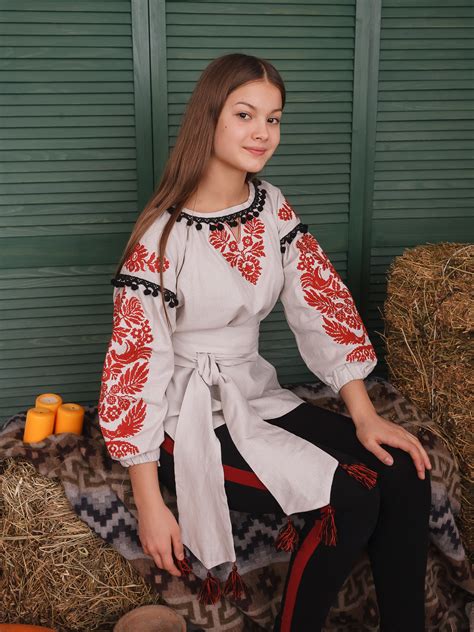 Ukrainian woman's embroidered blouse tee shirt sorochka vyshyvanka ...