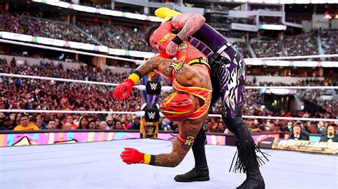 Rey Mysterio def. Dominik Mysterio | WWE