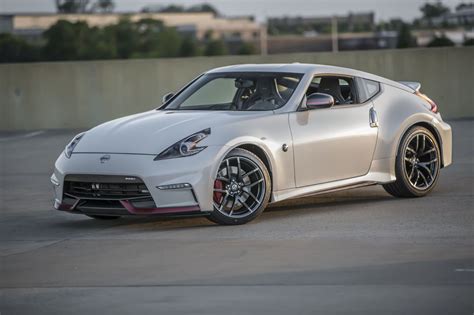 Silver Nissan 370Z Nismo | Ниссан, Автомобили, Автомобиль